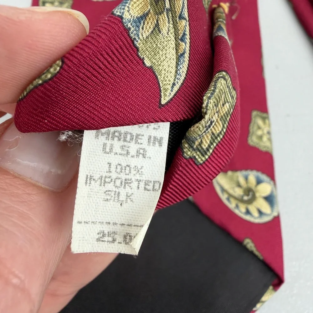 Vtg Oscar de la Renta Couture Collection Silk Tie Burgundy Paisley Medallion USA